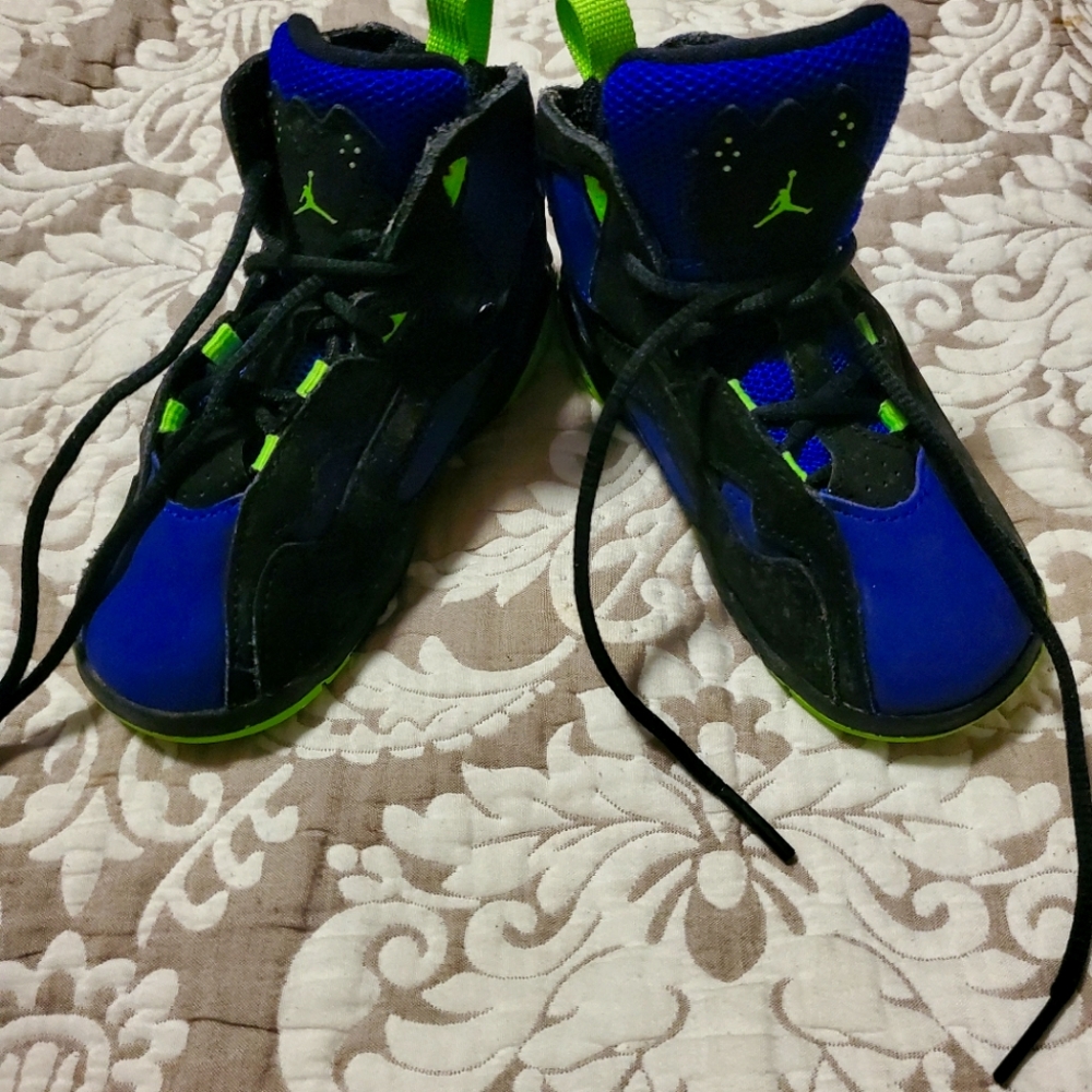 Boy shoes